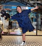 吳宗憲帶愛犬洗澎澎美容。（記者邱榮吉/攝影）