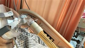 7旬婦鬼門關前走一遭！親友求1事　重症醫嘆「久病無孝子」：不演了。（圖／翻攝自蘇一峰臉書）