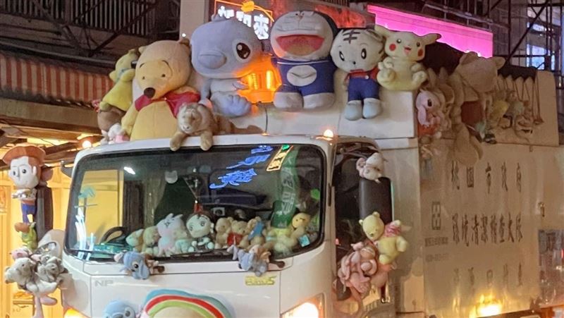 奇幻回收車！棄娃「怨念合體」畫面曝網議