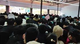  元旦的西嶺雪山 翻攝自成都小直微博