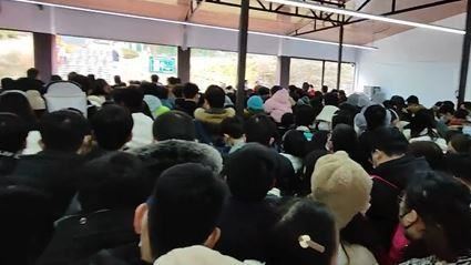 中國鬆綁首個元旦連假　5000萬人出遊擠爆