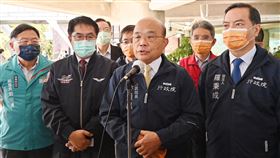 行政院長蘇貞昌今（4）日上午視察南部曾文水庫水情。（圖／行政院提供）