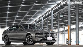 ▲BMW 740i Excellence豪華房車。（圖／鍾釗榛攝影）