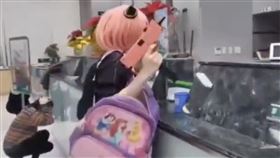 台籍安妮亞搶銀行爆紅！日網狂讚414萬次