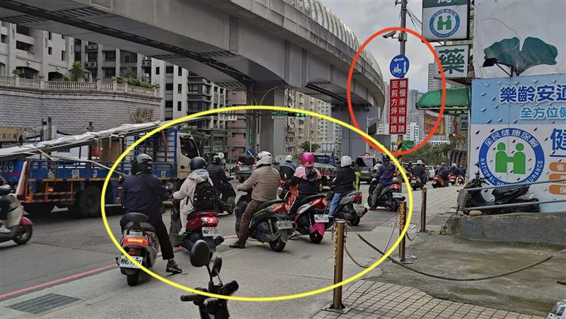 「機車待轉」遭轟文盲！四輪兩輪爆口水戰