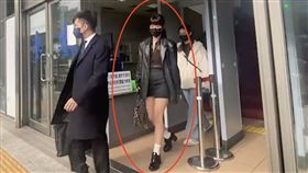 丟丟妹開打離婚官司！著超短裙+薄紗出庭