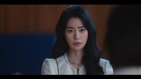 《黑暗榮耀》「小湯唯」的林智妍、朴涎鎮。（圖／Netflix提供）