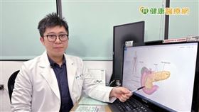 羅少喬指出，患者手術前接受化療的耐受度較高，施行前導性化療，可評估化療對病患的效果，接著進行手術，若患者體力可負擔再進行術後化療，能降低復發率