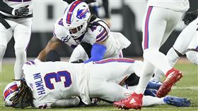 漢姆林日前在比賽中突然倒地暈厥、心臟驟停。（圖／美聯社／達志影像）