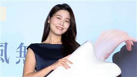 四寶媽白家綺枕頭活動。（記者邱榮吉/攝影）