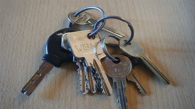 喊「老妖婆」她抓狂　持鑰匙戳傷女童判賠