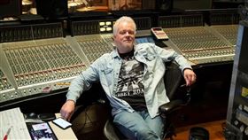 馬克卡普斯持槍威脅妻女遭警方槍殺。（圖／翻攝自Mark Capps臉書）