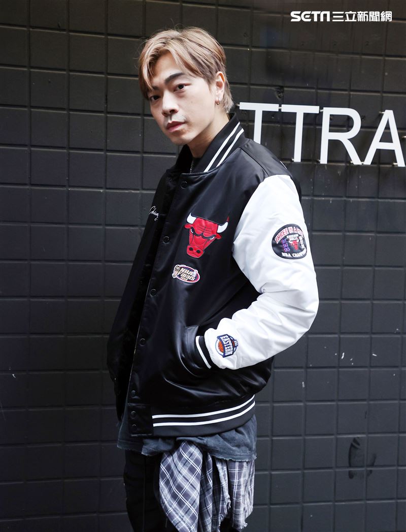 全明星正義三立新聞網專訪。（記者邱榮吉/攝影）