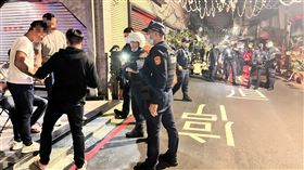 一泡尿,暴力衝突,烙人助陣