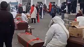 開放邊境病毒大外送！武漢市民淚吐「當地火葬場現況」：回到3年前原點