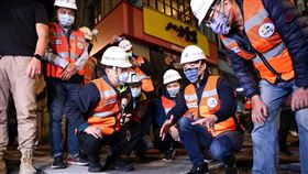 台北市長蔣萬安、副市長李四川視察松江路路面更新工程。(圖/台北市政府提供)