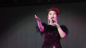 金曲台語歌后張秀卿出道超過四十年，憑著深情唱腔及動人歌聲在歌壇闖出一片天。11/24~25在寶吉祥集團邀約下，帶領美聲王子林俊逸、陽光男聲郭忠祐、爵士名伶方雅賢及寶吉祥歌手顏伶安在台北國際會議中心登台，參加「歌之饗宴6彩虹演唱會」的演出 寶吉祥集團提供