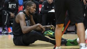 ▲籃網杜蘭特（Kevin Durant）膝傷2週後重新評估狀況。（圖／美聯社／達志影像）