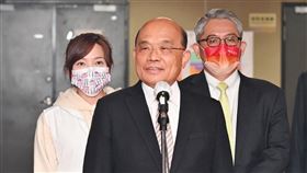 行政院長蘇貞昌今（10）日出席111年鳳凰獎楷模表揚典禮。（圖／行政院提供)