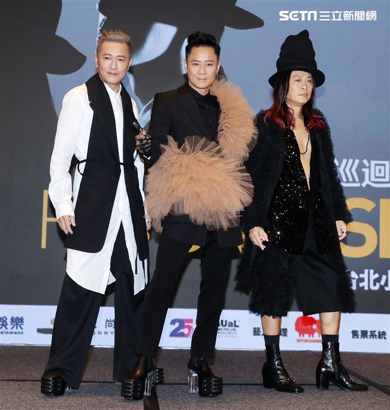 睽違13年草蜢演3月攻小巨蛋開唱。（記者邱榮吉/攝影）