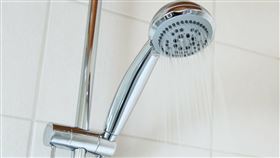 淋浴,洗澡,蓮蓬頭,沖澡（示意圖／Pixabay）