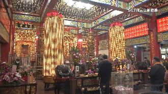 獨／有感流年不利　這間廟連4年免費點燈