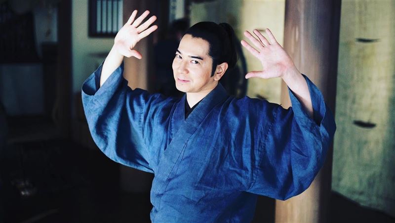 松本潤不藏了！光速娶妻生子