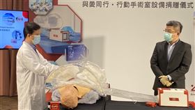 現場也實際展示該移動式手術房如何操作。（圖／記者簡浩正攝影）