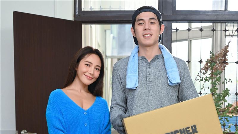 梁文音搬家工人超帥　正面曝光好想被搬走
