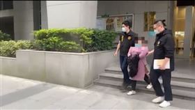 刑事局查獲53歲印尼籍女看護涉嫌替奈及利亞詐騙集團擔任車手。（圖／翻攝畫面）