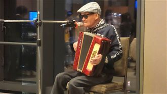 接到尾牙了　李炳輝曝蕭敬騰私下暖舉