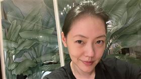 ▲小S對於惡意言論沒有在意，反而高EQ和粉絲互動側面回應疤痕原因。（圖／翻攝自小S IG）