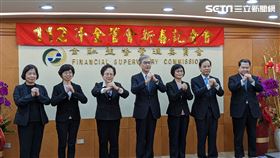 金管會今（12）日舉行2023年新春記者會，主委黃天牧出席。（圖／記者戴玉翔攝影）