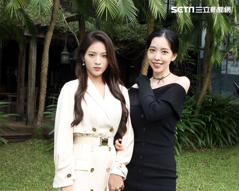 韓團fantastic 家儀、到怡三立新聞網專訪。（記者邱榮吉/攝影）