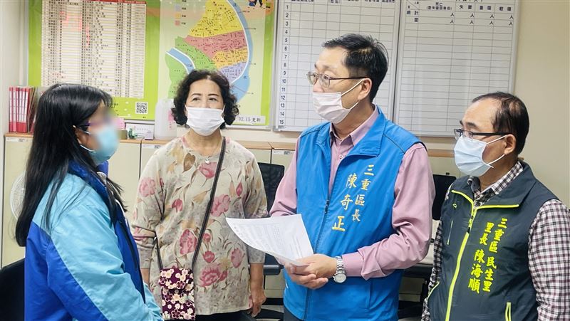 姊妹花父母雙亡相依為命！缺一口棺材葬父
