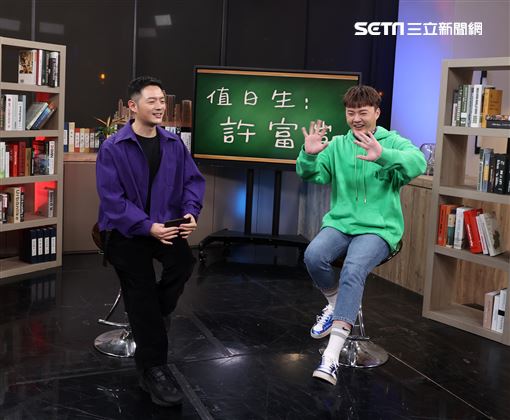 小記者大明星錄影許富凱三立新聞網專訪。（記者邱榮吉/攝影）