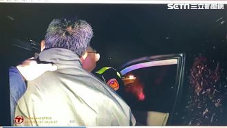 毒蟲拒捕撞警跳3米坡　摔滿身傷狼狽落網