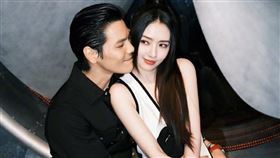 向佐郭碧婷。（圖／翻攝自向佐微博）