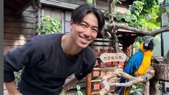 真的定居台灣　AKIRA突現身台南擺攤賣麵