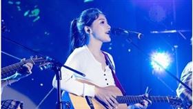 君君、謝宇威（圖／浪直播提供）