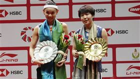 ▲戴資穎（左）馬來西亞公開賽4強對決山口茜（右）。（圖／美聯社／達志影像）