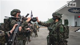 單位幹部進行戰備檢查（圖／軍聞社提供）