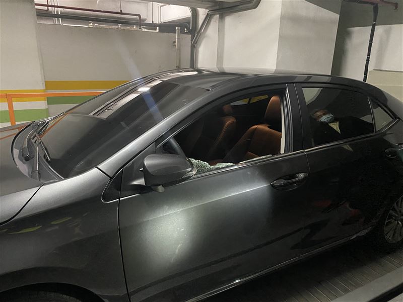 女記者轎車被砸！4煞落網　排除報導有關