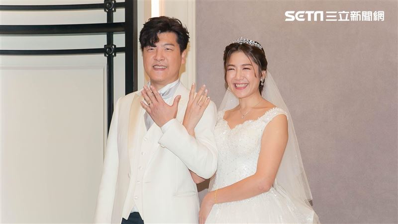 美女主播絕美婚紗曝光！老公羞曝床事