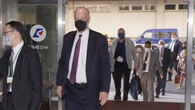 台美貿易倡議第2回合談判登場（2）台美21世紀貿易倡議14日在台北舉行第2回合談判，美方派出逾20人來台，由美國貿易代表署（USTR）助理貿易代表麥卡廷（Terry McCartin）（左2）帶隊。中央社記者徐肇昌攝  112年1月14日