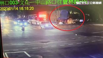 聯結車甩尾！瓶裝水「側漏」馬路畫面曝光
