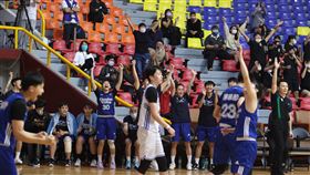 電信女籃雖然有一節整節僅拿1分，但最終仍以3分差擊敗台元女籃。（圖／籃協提供）