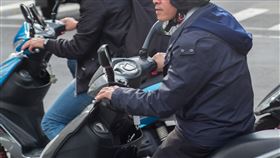 機車族（記者陳弋攝影）