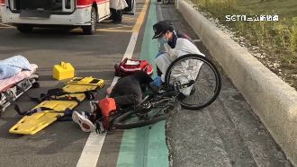 騎單車自摔龍頭插大腿　馬路驚人高低差曝