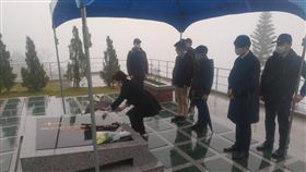 追思李登輝（1）適逢前總統李登輝百歲冥誕，李登輝基金會董事長李安妮15日赴五指山追思。（李登輝基金會提供）中央社記者葉素萍傳真 112年1月15日